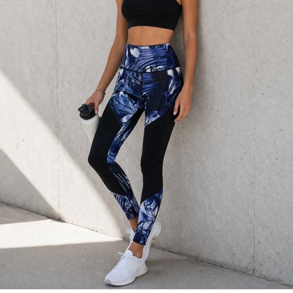 Calia Blue & Black Abstract Print Mesh Inset Leggings Medium